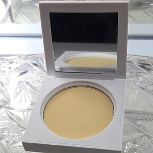 OFRA Banana Powder Pressed Setting Powder | Mirrored Compact